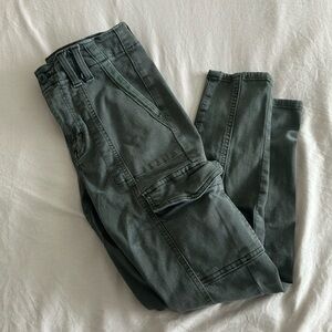 AE Dark Olive cargo jegging